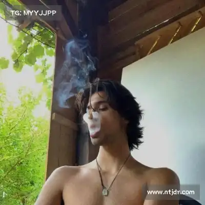 龙含雅